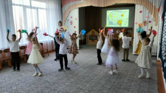 Праздник, посвященный Дню матери.